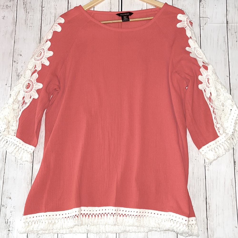 Multiples Top NWOT Salmon with cream trim XL
